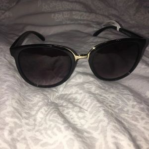 Black sunglasses